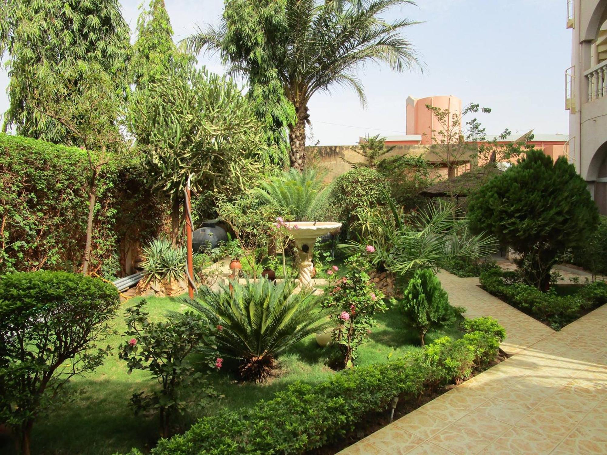 Residence Diane Ouagadougou Exterior photo